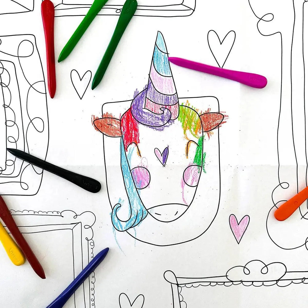 ensemble de 12 crayon de plastiques qui ressemble à des craysons de sire mais en plus performant. Créer par Maped vendu par PICO Tatoo. / set of 12 plastic pencils that look like sire pencils but more efficient. Created by Maped sold by PICO Tatoo.