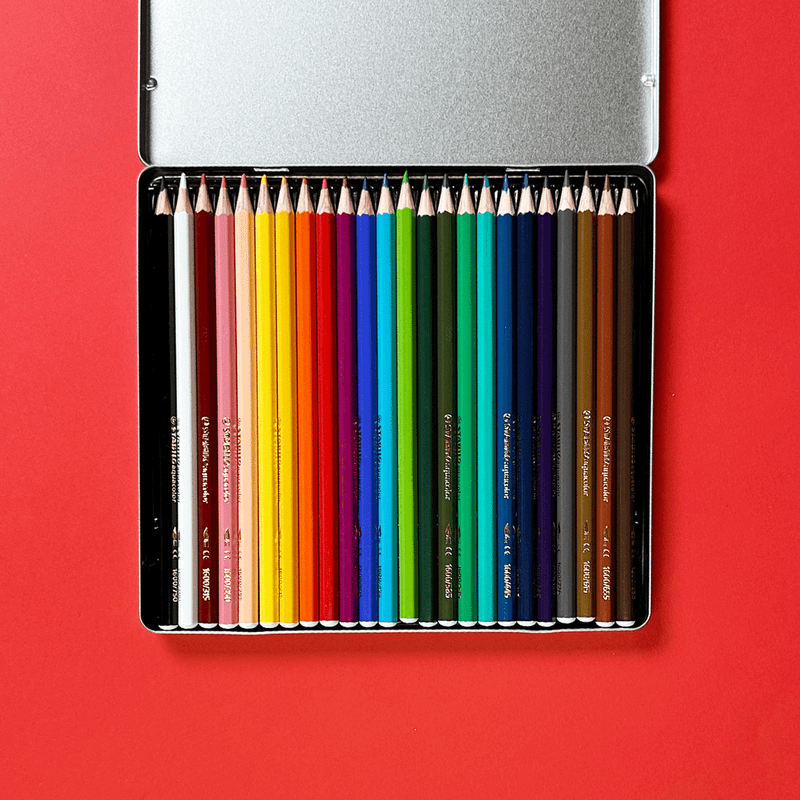 Crayon qui se transforme en aquarelle, emballage de 24 couleurs variés et vives. Offre une texte de crayon bois qui se transforme en aquarelle avec un peu d&